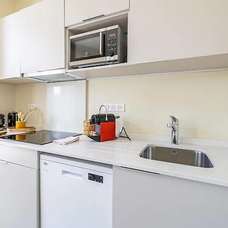 Quiet And Luxurious - Center